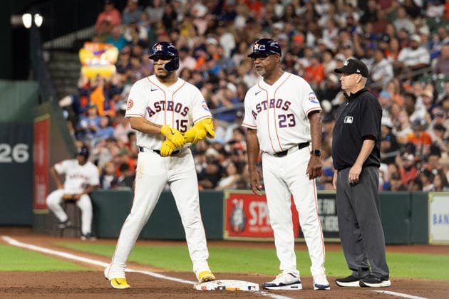 August 1, 2026, Houston, Texas, USA: Houston Astros third baseman ISAAC PAREDES (15) walks onto first base after hitting a single at the bottom of the first inning during a Major League Baseball game between the Texas Rangers and the Houston Astros, August 1, 2026, at Daikin Park in Houston, Texas. Houston USA - ZUMAg287 20260801_zsp_g287_017 Copyright: xMatthewxGuzmanx