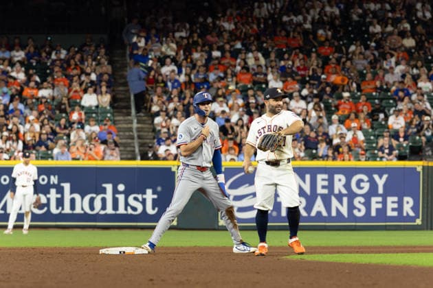 August 1, 2026, Houston, Texas, USA: Texas Rangers outfielder EVAN CARTER (32) celebrates a run to second in the top of the fourth inning of a Major League Baseball game between the Texas Rangers and the Houston Astros, August 1, 2026, at Daikin Park in Houston, Texas. Houston USA - ZUMAg287 20260801_zsp_g287_021 Copyright: xMatthewxGuzmanx