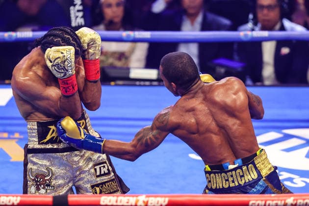 August 01, 2026: (R-L) Robson Conceicao punches Raymond Muratalla during the IBF Lightweight title fight on the Roach Jr. vs Zepeda card inside The Theater at the Virgin Hotels on August 1, 2026 in Las Vegas, NV. CSM. Las Vegas United States of America - ZUMAc04_ 20260801_zma_c04_251 Copyright: xChristopherxTrimx