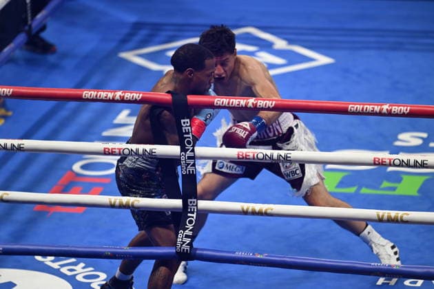 Lamont Roach vs. William Zepeda in Las Vegas LAS VEGAS, NEVADA - AUG 1: Lamont Roach (turquoise glove) and William Zepeda (burgundy glove) exchange punches during the main event for their WBC Lightweight World Championship, WM, Weltmeisterschaft title fight on Saturday night at The Theater Virgin Hotel in Las Vegas, Nevada, United States on August 1, 2026. Tayfun Coskun Anadolu Nevada United States. Editorial use only. Please get in touch for any other usage.  Copyright: x2026xAnadoluxTayfunxCoskunx
