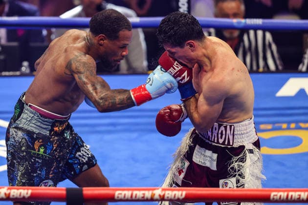 August 01, 2026: (L-R) Lamont Roach Jr. punches William Zepeda during their WBC Lightweight title fight inside The Theater at the Virgin Hotels on August 1, 2026 in Las Vegas, NV. CSM. Las Vegas United States of America - ZUMAc04_ 20260801_zma_c04_292 Copyright: xChristopherxTrimx
