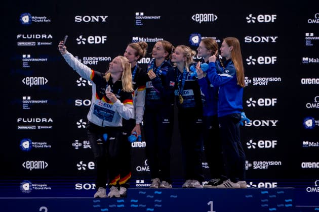 France, Paris, Centre Aquatique Olympique Metropole du Grand Paris, 01.08.2026, European Aquatics Championships Artistic Swimming, Day 1, Men™s 1m Springboard Final, Victory Ceremony Women™s 10m Platform Synchro, Silver Medal Winners Pauline Alexandra Pfeif and Elena Wassen of Germany, Gold Medal Winners Maisie Bond and Lois Toulson of Great Britan and Bronze Medal Winenrs Kseniia Bailo and Sofiia Vystavkina of Ukraine, Photo by Eibner Pressefoto Tino Henschel European Aquatics Championships Artistic Swimming, Day 1, Men™s 1m Springboard Final Paris *** France, Paris, Centre Aquatique Olympique Metropole du Grand Paris, August 1, 2026, European Aquatics Championships – Artistic Swimming, Day 1, Men’s 1-meter Springboard Final, Victory Ceremony for Women’s 10-meter Platform Synchronized Diving, Silver medalists Pauline Alexandra Pfeif and Elena Wassen of Germany, gold medalists Maisie Bond and Lois Toulson of Great Britain, and bronze medalists Kseniia Bailo and Sofiia Vystavkina of Ukraine, Photo by Eibner Pressefoto Tino Henschel European Aquatics Championships Artistic Swimming, Day 1, Men’s 1m Springboard Final, Paris Copyright: xEibnerxPressefotox