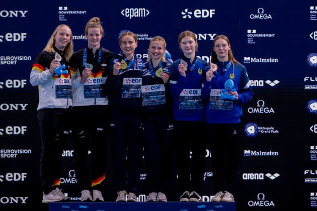 France, Paris, Centre Aquatique Olympique Metropole du Grand Paris, 01.08.2026, European Aquatics Championships Artistic Swimming, Day 1, Men™s 1m Springboard Final, Victory Ceremony Women™s 10m Platform Synchro, Silver Medal Winners Pauline Alexandra Pfeif and Elena Wassen of Germany, Gold Medal Winners Maisie Bond and Lois Toulson of Great Britan and Bronze Medal Winenrs Kseniia Bailo and Sofiia Vystavkina of Ukraine, Photo by Eibner Pressefoto Tino Henschel European Aquatics Championships Artistic Swimming, Day 1, Men™s 1m Springboard Final Paris *** France, Paris, Centre Aquatique Olympique Metropole du Grand Paris, August 1, 2026, European Aquatics Championships – Artistic Swimming, Day 1, Men’s 1-meter Springboard Final, Victory Ceremony for Women’s 10-meter Platform Synchronized Diving, Silver medalists Pauline Alexandra Pfeif and Elena Wassen of Germany, gold medalists Maisie Bond and Lois Toulson of Great Britain, and bronze medalists Kseniia Bailo and Sofiia Vystavkina of Ukraine, Photo by Eibner Pressefoto Tino Henschel European Aquatics Championships Artistic Swimming, Day 1, Men’s 1m Springboard Final, Paris Copyright: xEibnerxPressefotox