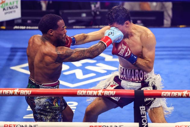August 01, 2026: (L-R) Lamont Roach Jr. and William Zepeda exchange punches during their WBC Lightweight title fight inside The Theater at the Virgin Hotels on August 1, 2026 in Las Vegas, NV. CSM. Las Vegas United States of America - ZUMAc04_ 20260801_zma_c04_261 Copyright: xChristopherxTrimx