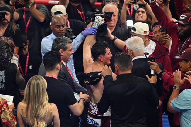 Lamont Roach vs. William Zepeda in Las Vegas LAS VEGAS, NEVADA - AUG 1: William Zepeda celebrates after he defeats Lamont Roach during the main event for their WBC Lightweight World Championship, WM, Weltmeisterschaft title fight on Saturday night at The Theater Virgin Hotel in Las Vegas, Nevada, United States on August 1, 2026. Tayfun Coskun Anadolu Las Vegas United States. Editorial use only. Please get in touch for any other usage.  Copyright: x2026xAnadoluxTayfunxCoskunx