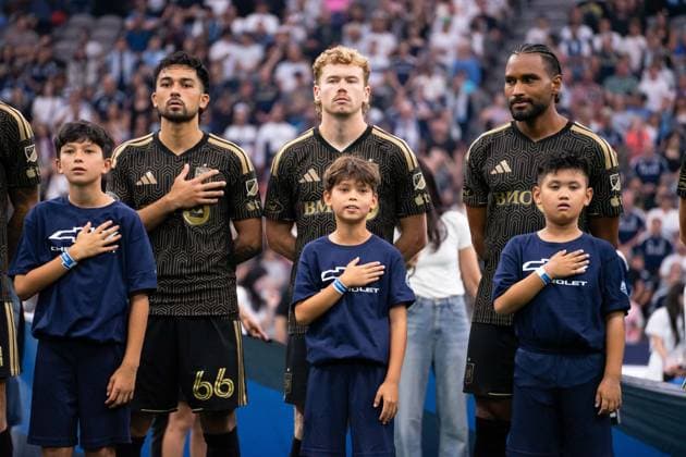 VANCOUVER, CANADA - AUGUST 1: Mathieu Choiniere of Los Angeles FC, Jacob Shaffelburg of Los Angeles FC and Eddie Segura of Los Angeles FC stand during national anthems before the Major League Soccer match between Vancouver Whitecaps FC and Los Angeles at BC Place Stadium on August 1, 2026 in Vancouver, British Columbia, Canada.  Copyright: xAmyxElle SPPx Sportspressphoto_SPR199341