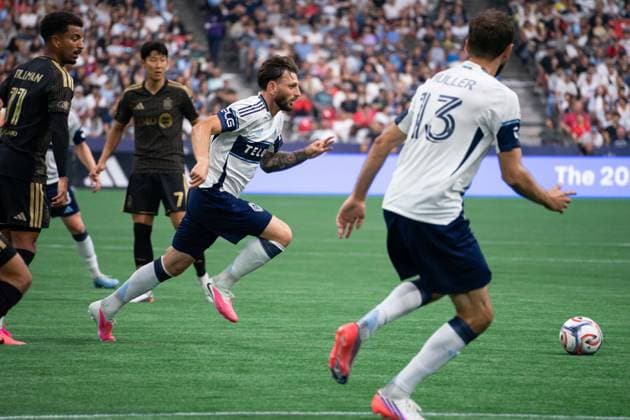 VANCOUVER, CANADA - AUGUST 1: Tristan Blackmon of Vancouver Whitecaps FC runs and controls the ball during the Major League Soccer match between Vancouver Whitecaps FC and Los Angeles FC at BC Place Stadium on August 1, 2026 in Vancouver, British Columbia, Canada.  Copyright: xAmyxElle SPPx Sportspressphoto_SPR199368
