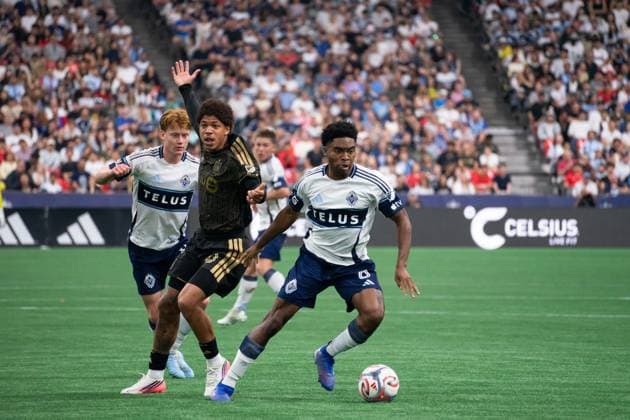 VANCOUVER, CANADA - AUGUST 1: David Martinez of Los Angeles FC reacts to a no call as Ralph Priso of Vancouver Whitecaps FC controls the ball during the Major League Soccer match between Vancouver Whitecaps FC and Los Angeles FC at BC Place Stadium on August 1, 2026 in Vancouver, British Columbia, Canada.  Copyright: xAmyxElle SPPx Sportspressphoto_SPR199390