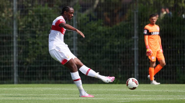 2026.08.01, Deutschland, Stuttgart, Fußball VfB Stuttgart vs. Paris FC, Dan-Axel Zagadou (VfB) *** August 1, 2026, Germany, Stuttgart, Soccer: VfB Stuttgart vs. Paris FC, Dan Axel Zagadou (VfB)
