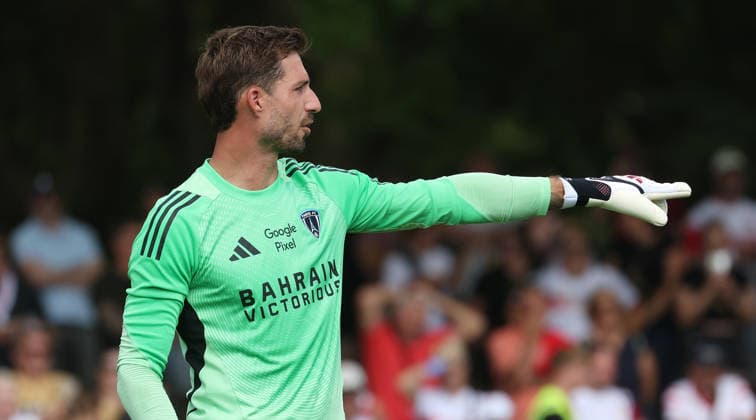 2026.08.01, Deutschland, Stuttgart, Fußball VfB Stuttgart vs. Paris FC, Kevin Trapp (Paris) *** August 1, 2026, Germany, Stuttgart, Soccer: VfB Stuttgart vs. Paris FC, Kevin Trapp (Paris)