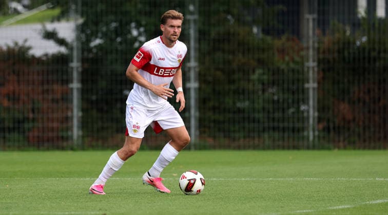 2026.08.01, Deutschland, Stuttgart, Fußball VfB Stuttgart vs. Paris FC, Maximilian Mittelstädt (VfB) *** August 1, 2026, Germany, Stuttgart, Soccer: VfB Stuttgart vs. Paris FC, Maximilian Mittelstädt (VfB)