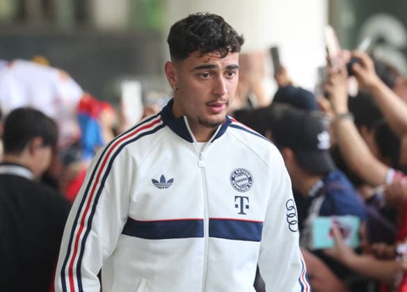 SKO, Alexander Pavlovis (Bayern Muenchen 45), FC Bayern Muenchen landet in Jeju (Suedkorea), Saison 2026-27, 02.08.2026 SKO, FC Bayern Muenchen landet in Jeju (Suedkorea), Saison 2026-27, 02.08.2026 Jeju *** SKO, Alexander Pavlovis Bayern Munich 45, FC Bayern Munich arrives in Jeju, South Korea, 2026–27 season, February 8, 2026 SKO, FC Bayern Munich lands in Jeju, South Korea, 2026–27 season, February 8, 2026, Jeju Copyright: xEibner-Pressefotox JNL