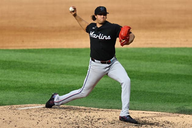 MLB, Baseball Herren, USA Miami Marlins Vs. New York Mets Miami Marlins relief pitcher Tyler Phillips, number 30, throws during the fourth inning of a baseball game against the New York Mets at Citi Field in Flushing, New York, on August 1, 2026. Flushing N.Y. United States  Copyright: xGordonxDonovanx originalFilename:donovan-mlbmiami260801_npmJr.jpg