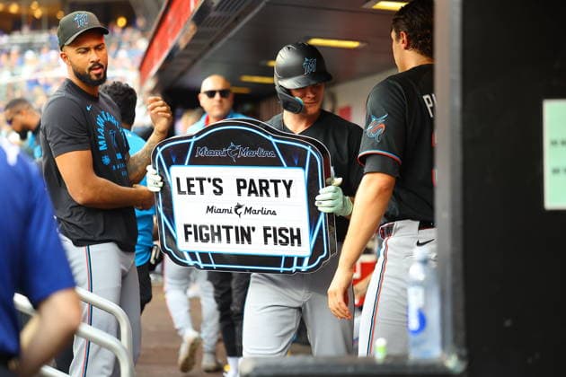 MLB, Baseball Herren, USA Miami Marlins Vs. New York Mets Miami Marlins Griffin Conine, wearing number 18, is congratulated in the dugout after hitting a home run during the sixth inning of a baseball game against the New York Mets at Citi Field in Flushing, New York, on August 1, 2026. Flushing N.Y. United States  Copyright: xGordonxDonovanx originalFilename:donovan-mlbmiami260801_nplnt.jpg
