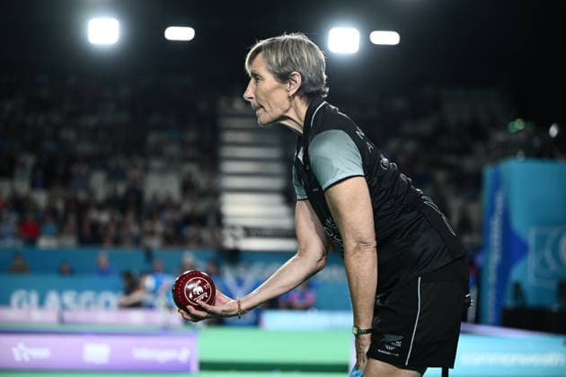 COM26 BOWLS, Julie O™Connell of New Zealand prepares to bowl during the Para Women™s Pairs B6-B8 Gold Medal match between Australia and New Zealand during the Glasgow 2026 Commonwealth Games at SEC Centre Hall 3 in Glasgow, Scotland, Sunday, August 2, 2026. ( NO ARCHIVING, EDITORIAL USE ONLY Glasgow Scotland United Kingdom  Copyright: xJOELxCARRETTx 20260802113262113847