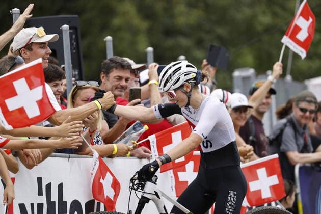 02.08.2026, Monteceneri, Monte Ceneri, 2026 UEC MTB European Championship, EM, Europameisterschaft XCO Women U23 s Final (cross country olympic) Anina Hutter 7 (SUI) celebrating her solo victory at the finish line of the Women s U23 cross country olympic European championship Monteceneri Monte Ceneri Ticino Switzerland *** August 2, 2026, Monteceneri, Monte Ceneri, 2026 UEC MTB European Championship XCO Women’s U23 Final, Cross-Country Olympic: Anina Hutter (7 SUI) celebrating her solo victory at the finish line of the Women’s U23 Cross-Country Olympic European Championship in Monteceneri, Monte Ceneri, Ticino, Switzerland Copyright: xJustPictures.ch FrancescoxMinghettix jp-en-FrMi-_NG_0940