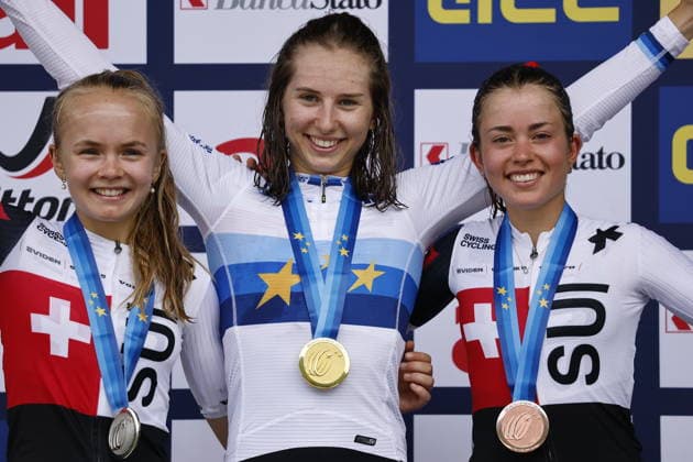 02.08.2026, Monteceneri, Monte Ceneri, 2026 UEC MTB European Championship, EM, Europameisterschaft XCO Women U23 s Final (cross country olympic) Fiona Schibler 2 (SUI) 2nd place and silver medal, Anina Hutter 7 (SUI) 1st place, European Champion and gold medal and Elina Benoit 8 (SUI) 3rd place and bronze medal Monteceneri Monte Ceneri Ticino Switzerland *** August 2, 2026, Monteceneri, Monte Ceneri, 2026 UEC MTB European Championship XCO Women U23 Final, Cross-Country Olympic: Fiona Schibler (2 SUI) took 2nd place and the silver medal, Anina Hutter 7 SUI 1st place, European Champion, and gold medal; and Elina Benoit 8 SUI 3rd place and bronze medal; Monteceneri, Monte Ceneri, Ticino, Switzerland Copyright: xJustPictures.ch FrancescoxMinghettix jp-en-FrMi-_NG_1249