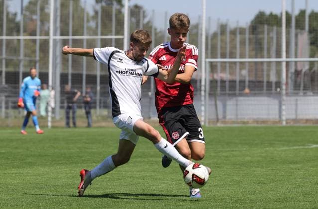 02.08.2026 - Fussball - Saison 2026 2027 - Testspiel Freundschaftsspiel Vorbereitungsspiel: 1. FC Nürnberg Nuernberg FCN ( Club ) - FSV Frankfurt - Sportfoto Zink DaMa - xdaxmax - Corvin Bock (30, FSV Frankfurt ) Kristian Mandic (36, 1. FC Nürnberg FCN ) *** August 2, 2026 Soccer Season 2026–2027 Exhibition Match Friendly Match Preseason Match 1. FC Nürnberg Nuremberg FCN Club FSV Frankfurt Sports Photo Zink DaMa xdaxmax Corvin Bock 30, FSV Frankfurt Kristian Mandic 36, 1 FC Nuremberg FCN