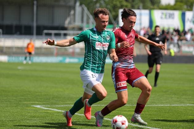 01.08.26, GER, Regionalliga Nord, Fussball, 1. Spieltag, Saison 2026 2027, Dietmar-Scholze-Stadion an der Lohmuehle, VfB Luebeck vs SC Weiche Flensburg Felix Mandl (VfB Luebeck 27) im Zweikampf gegen Ole Wagner (SC Weiche Flensburg 08 21) Foto nordphoto GmbH Tauchnitz Luebeck Dietmar-Scholze-Stadion an der Lohmuehle SH Germany *** August 26, 2026, GER, Regionalliga Nord, Soccer, Matchday 1, 2026–2027 Season, Dietmar Scholze Stadium an der Lohmuehle, VfB Lübeck vs. SC Weiche Flensburg Felix Mandl (VfB Lübeck 27) in a tackle against Ole Wagner (SC Weiche Flensburg 08 21) Photo: nordphoto GmbH Tauchnitz, Lübeck, Dietmar Scholze Stadium an der Lohmühle, SH, Germany Copyright: xnordphotoxGmbHx xTauchnitzx