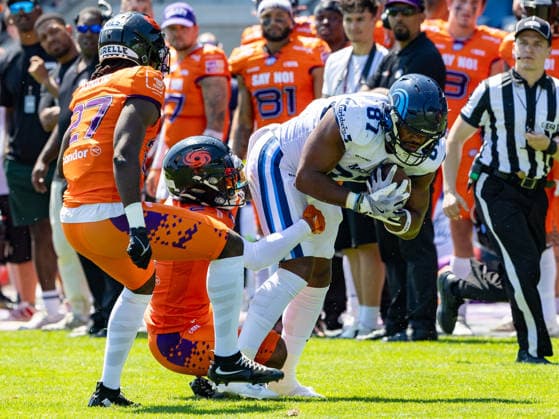 2 Mason Chambers (Defensive Back) Frankfurt Galaxy tackle 87 Roberto Miranda (Tight End) Nordic Storm Frankfurt Galaxy vs Nordic Storm, American Football, American Football League Europe, Week 12, 2026, 02.08.2026, Frankfurt am Main PSD Bank Arena Germany Copyright: xPFA ChristopherxMettkenx