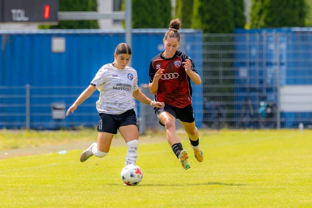 Ingolstadt, Deutschland 02. August 2026: 2. BL - Frauen - 2026 2027 - Sp. 1 - FC Ingolstadt 04 gegen 1. FFC Turbine Potsdam Im Bild: v. li. im Zweikampf Budu Zivzivadze (FCH) und Emma Kusch (FCI) DFL DFB regulations prohibit any use of photographs as image sequences and or quasi-video ESV-Stadion Bayern *** Ingolstadt, Germany, August 2, 2026, Women’s 2nd Division 2026–2027, Matchday 1: FC Ingolstadt 04 vs. 1 FFC Turbine Potsdam. Pictured from left, in a tackle: Budu Zivzivadze (FCH) and Emma Kusch (FCI). DFL and DFB regulations prohibit any use of photographs as image sequences and or quasi-video. ESV Stadion Bayern Copyright: xFotostandx xSchäferx