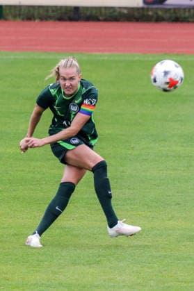 01.08.2026, xgrfx, Fussball Testspiel Frauen , RB Leipzig - VfL Wolfsburg v.l. Janina Minge (VfL Wolfsburg) (DFL DFB REGULATIONS PROHIBIT ANY USE OF PHOTOGRAPHS as IMAGE SEQUENCES and or QUASI-VIDEO) Leipzig *** August 1, 2026, xgrfx, Women s Soccer Friendly Match, RB Leipzig vs. VfL Wolfsburg, Janina Minge (VfL Wolfsburg), DFL, DFB. REGULATIONS PROHIBIT ANY USE OF PHOTOGRAPHS AS IMAGE SEQUENCES AND OR QUASI-VIDEO, Leipzig