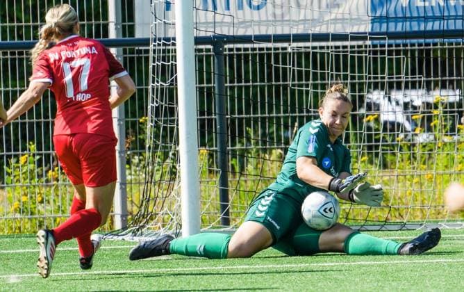 Frauenfussball in Essen ** NUR FÜR REDAKTIONELLE ZWECKE ** EDITORIAL USE ONLY **<p>Ada Julie Hapke vom ETB Schwarz-Weiß Essen im Spiel gegen die SV Fortuna Bottrop Frauen. Das Testspiel, ETB Schwarz-Weiß Essen gegen die SV Fortuna Bottrop Frauen, am 02.08. 2026 im Stadion Uhlenkrug, Am Uhlenkrug 40 endete 5:2. Michael Gohl FUNKE Foto Services< p> Deutschland Nordrhein-Westfalen Essen Copyright: MichaelxGohl *** Women s Soccer in Essen ** FOR EDITORIAL USE ONLY ** EDITORIAL USE ONLY ** p Ada Julie Hapke of ETB Schwarz Weiß Essen in the match against SV Fortuna Bottrop Women. The friendly match between ETB Schwarz Weiß Essen and SV Fortuna Bottrop Women took place on August 2, 2026, at Uhlenkrug Stadium, Am Uhlenkrug 40, ended 5–2. Michael Gohl, FUNKE Photo Services p Sports Germany North Rhine-Westphalia Essen. Copyright MichaelxGohl Copyright: MichaelxGohl doc86zfvr8zodv11t69vfzs ,EDITORIAL USE ONLY