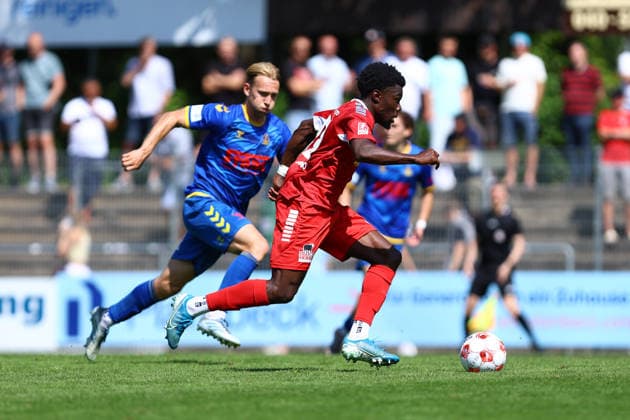 29 Ezra Ampofo (FC Eintracht Norderstedt) Fußball I Herren I Regionalliga Nord I Saison 2026-2027 I 1. Spieltag I FC Eintracht Norderstedt - SV Atlas Delmenhorst I 02.08.2026 I Edmund-Plambeck-Stadion *** 29 Ezra Ampofo FC Eintracht Norderstedt Soccer I Men s I Regionalliga Nord I 2026–2027 Season I Matchday 1 I FC Eintracht Norderstedt vs. SV Atlas Delmenhorst I August 2, 2026 I Edmund Plambeck Stadium