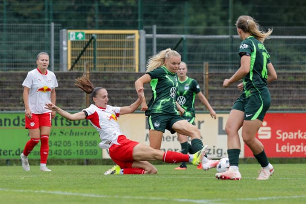 01.08.2026, xgrfx, Fussball Testspiel Frauen , RB Leipzig - VfL Wolfsburg v.l. Anny-Kerim Lindland (VfL Wolfsburg) (DFL DFB REGULATIONS PROHIBIT ANY USE OF PHOTOGRAPHS as IMAGE SEQUENCES and or QUASI-VIDEO) Leipzig *** August 1, 2026, xgrfx, Women s Soccer Friendly Match, RB Leipzig vs. VfL Wolfsburg, featuring Anny Kerim Lindland (VfL Wolfsburg). DFL and DFB regulations prohibit any use of photographs as image sequences and or quasi-video. Leipzig