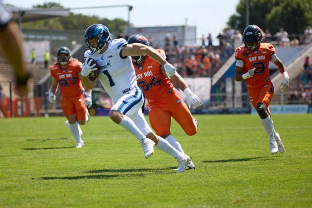 Frankfurt Galaxy - Noric Storm, American Football, European Football Alliance (EFA), Saison 2026, 02.08.2026. 1 Simon Fons (WR, Nordic Storm) im Spiel zwischen Frankfurt Galaxy und Nordic Storm in der European Football Alliance (EFA) in Frankfurt am Main, Deutschland. Hessen Deutschland *** Frankfurt Galaxy vs. Nordic Storm, American Football, European Football Alliance (EFA), 2026 Season, August 2, 2026, 1. Simon Fons (WR), Nordic Storm, in the game between the Frankfurt Galaxy and the Nordic Storm in the European Football Alliance (EFA) in Frankfurt am Main, Hesse, Germany NORatFGY_SCHRICK_SK2_9049