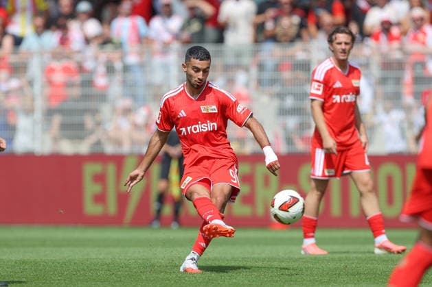02.08.2026, xtgx, Fussball, Testspiel, 1. FC Union Berlin - Cagliari Calcio v.l. Livan Burcu (Union Berlin, 9) Torschuss, schiesst den Ball aufs Tor, Schuss (DFL DFB REGULATIONS PROHIBIT ANY USE OF PHOTOGRAPHS as IMAGE SEQUENCES and or QUASI-VIDEO) Berlin *** August 2, 2026, xtgx, Soccer, Friendly Match, 1. FC Union Berlin vs. Cagliari Calcio, Livan Burcu (Union Berlin), 9 shots on goal, shoots the ball toward the goal, Shot DFL DFB REGULATIONS PROHIBIT ANY USE OF PHOTOGRAPHS as IMAGE SEQUENCES and or QUASI-VIDEO Berlin
