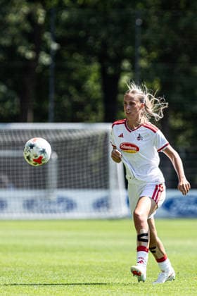 2.Frauen-Bundesliga: FC Köln Frauen II - SC Sand; 02.08.2026 Jil Schäfer (1. FC Köln Frauen, 6)Jil Schäfer (1. FC Köln Frauen, 6) 2.Frauen-Bundesliga: FC Köln Frauen II - SC Sand; Geißbockheim, Köln; 02.08.2026 DFL regulations prohibit any use of photographs as image sequences and or quasi video. *** Women s Bundesliga 2: FC Köln Women II vs. SC Sand, August 2, 2026; Jil Schäfer 1, FC Köln Women; 6, Jil Schäfer 1, FC Köln Women; 6; Women s Bundesliga 2: FC Köln Women II vs. SC Sand at Geißbockheim, Cologne August 2, 2026 DFL regulations prohibit any use of photographs as image sequences and or quasi-video Copyright: xBEAUTIFULxSPORTS Buriakovx