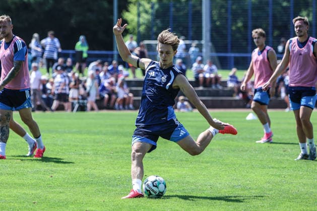 Fussball, 3.Liga Saison 2026 2027 schauinsland reisen Familientag beimMSV Duisburg 02.08.2026, Trainingsgelände MSV Duisburg Jakob Bookjans (MSV Duisburg, 7) Duisburg Trainingsgelände MSV Duisburg Nordrhein-Westfalen Deutschland *** Sports, Soccer, 3rd Division 2026–2027 Season, Schauinsland Travel, Family Day at MSV Duisburg, August 2, 2026, MSV Duisburg Training Facility, Jakob Bookjans, MSV Duisburg, 7 Duisburg, MSV Duisburg Training Facility, North Rhine-Westphalia, Germany