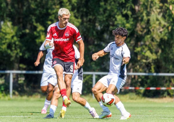 02.08.2026 - Fussball - Saison 2026 2027 - Testspiel Freundschaftsspiel Vorbereitungsspiel: 1. FC Nürnberg Nuernberg FCN ( Club ) - FSV Frankfurt - Sportfoto Zink DaMa - xdaxmax - Sigurd Haugen ( 9, 1. FC Nürnberg FCN ) spielt Ball *** August 2, 2026 Soccer Season 2026–2027 Exhibition Match Friendly Match Preseason Match 1 FC Nuremberg Nuremberg FCN Club FSV Frankfurt Sports Photo Zink DaMa xdaxmax Sigurd Haugen 9, 1 FC Nuremberg FCN plays soccer