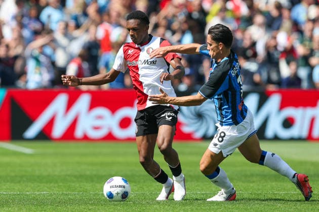 2026-08-02 Feyenoord v Atalanta Bergamo - Pre Season Friendly ROTTERDAM, NETHERLANDS - AUGUST 2: Givairo Read of Feyenoord is challenged by Giacomo Raspadori of Atalanta Bergamo during the Pre Season Friendly match between Feyenoord and Atalanta Bergamo at Stadion Feijenoord on August 2, 2026 in Rotterdam, Netherlands. Rotterdam Stadion Feijenoord Netherlands Content not available for redistribution in The Netherlands directly or indirectly through any third parties. Copyright: xHansxvanxderxValkx