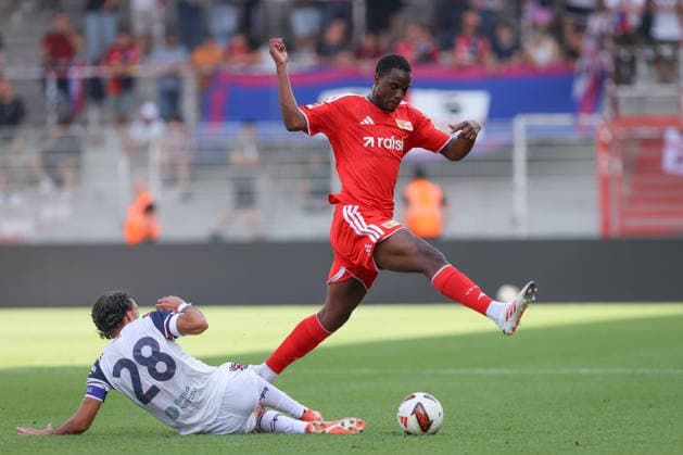 02.08.2026, xtgx, Fussball, Testspiel, 1. FC Union Berlin - Cagliari Calcio v.l. Gabriel Zappa (Cagliari, 28) Ilyas Ansah (Union Berlin, 10) Zweikampf, Duell, Kampf, tackle (DFL DFB REGULATIONS PROHIBIT ANY USE OF PHOTOGRAPHS as IMAGE SEQUENCES and or QUASI-VIDEO) Berlin *** August 2, 2026, xtgx, Soccer, Friendly Match, 1 FC Union Berlin vs. Cagliari Calcio: Gabriel Zappa (Cagliari), Ilyas Ansah (Union Berlin), 10: Tackle, duel, battle, DFL and DFB regulations prohibit any use of photographs as image sequences and or quasi-video, Berlin