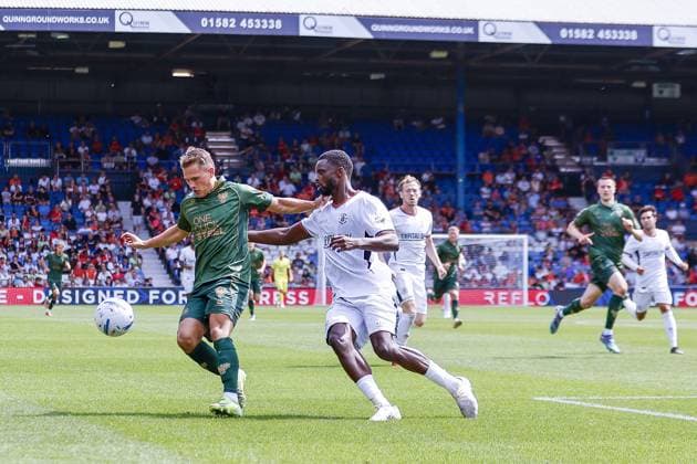LUTON , 02-08-2026 , Kenilworth Road , season 2026 2027 , Dutch Pre-season football . friendly match between Luton Town and Go Ahead Eagles, final result 0-1, GA Eagles player Mathis Suray Luton Town - Go Ahead Eagles (friendly)  x205405988x Copyright: