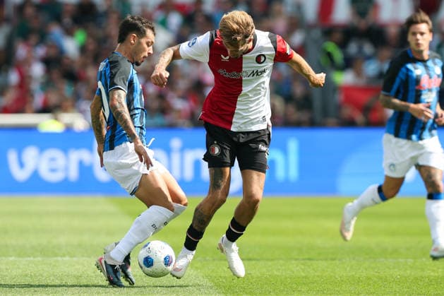 2026-08-02 Feyenoord v Atalanta Bergamo - Pre Season Friendly ROTTERDAM, NETHERLANDS - AUGUST 2: Luciano Valente of Feyenoord is challenged by Gianluca Gaetano of Atalanta Bergamo during the Pre Season Friendly match between Feyenoord and Atalanta Bergamo at Stadion Feijenoord on August 2, 2026 in Rotterdam, Netherlands. Rotterdam Stadion Feijenoord Netherlands Content not available for redistribution in The Netherlands directly or indirectly through any third parties. Copyright: xHansxvanxderxValkx