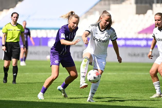 Torjubel Kyra Spitzner 2. Bundesliga Frauen SGS Essen Eintracht Frankfurt II 02.08.2026 Jule Schnieder (SGS Essen) auf Balljagd, 2. Bundesliga der Frauen, 01. Spieltag, SGS Essen gegen Eintracht Frankfurt II am 02. August 2026 im Stadion an der Hafenstraße, Essen. Endstand 3:1, vor 1.021 Zuschauern *** Goal celebration: Kyra Spitzner, Women s 2nd Bundesliga, SGS Essen vs. Eintracht Frankfurt II, August 2, 2026. Jule Schnieder of SGS Essen chasing the ball, Women s 2nd Bundesliga, Matchday 1, SGS Essen vs. Eintracht Frankfurt II on August 2, 2026, at the Stadion an der Hafenstraße, Essen; final score 3–1, in front of 1,021 spectators