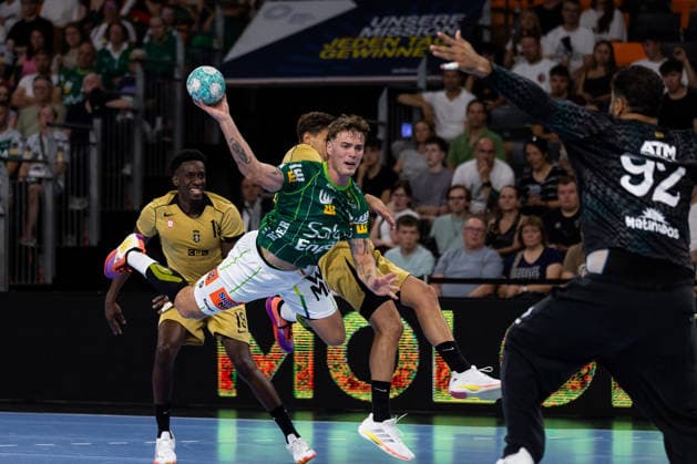 Victor KLOEVE (FRISCH AUF! Goeppingen, 07) erzielt ein Tor, Aktion, Torwurf GER, FRISCH AUF! Goeppingen vs. Sporting Lissabon, Handball, Testspiel Vorbereitung, Spielzeit 2026 2027, 02.08.2026, GER, FRISCH AUF! Goeppingen vs. Sporting Lissabon, Handball, Testspiel Vorbereitung, Spielzeit 2026 2027, 02.08.2026, Neu-Ulm *** Victor KLOEVE, FRISCH AUF Goeppingen, 07 scores a goal, action, shot on goal, GER, FRISCH AUF Goeppingen vs. Sporting Lisbon, handball, preseason friendly, 2026–2027 season, August 2, 2026, GER, FRISCH AUF Goeppingen vs. Sporting Lisbon, Handball, Preseason Friendly, 2026–2027 Season, August 2, 2026, Neu Ulm Copyright: xEibnerxPressefoto OliverxSchmidtx EP_OST