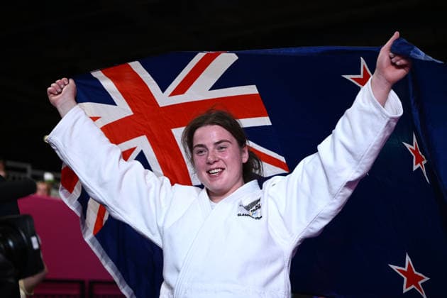 COM26 JUDO, Sydnee Andrews of New Zealand celebrates after winning the Women s Judo +78kg Gold Medal match against Richelle Anita Soppi Mbella of Cameroon during the Glasgow 2026 Commonwealth Games at SEC Centre Hall 4 in Glasgow, Scotland, Sunday, August 02 , 2026. ( NO ARCHIVING, EDITORIAL USE ONLY Glasgow Scotland United Kingdom  Copyright: xJOELxCARRETTx 20260803164047516315