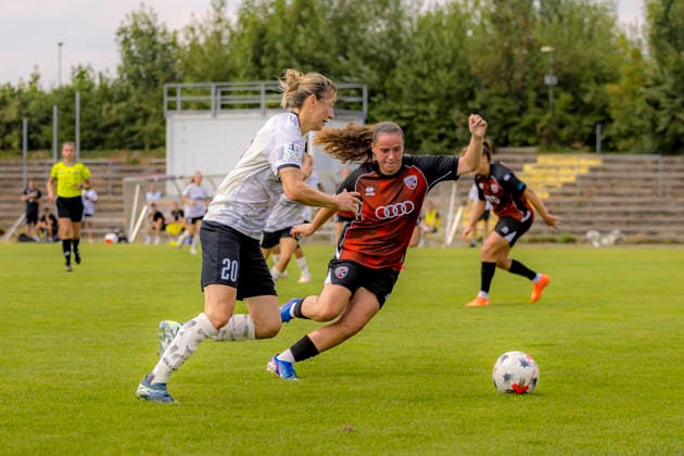 Sport Bilder des Tages Ingolstadt, Deutschland 02. August 2026: 2. BL - Frauen - 2026 2027 - Sp. 1 - FC Ingolstadt 04 gegen 1. FFC Turbine Potsdam Im Bild: v. li. im Zweikampf Bianca Schmidt (1.FFC) und Mara Winter (FCI) DFL DFB regulations prohibit any use of photographs as image sequences and or quasi-video ESV-Stadion Bayern *** Ingolstadt, Germany, August 2, 2026, Women’s 2nd Division 2026–2027, Match 1: FC Ingolstadt 04 vs. 1 FFC Turbine Potsdam. Pictured from left in a tackle: Bianca Schmidt (1 FFC) and Mara Winter (FCI). DFL and DFB regulations prohibit any use of photographs as image sequences and or quasi-video. ESV Stadion Bayern Copyright: xFotostandx xSchäferx