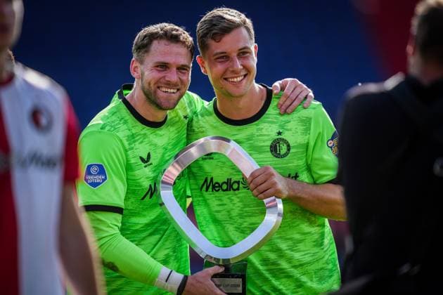 ROTTERDAM , 02-08-2026 , Stadium Feijenoord de Kuip , season 2026 2027 , Dutch preseason football , Friendly match between Feyenoord and Atalanta Bergamo (Kuip Cup) , picture shows Feyenoord goalkeeper Liam Bossin and Feyenoord goalkeeper Tjark Ernst Feyenoord - Atalanta (friendly)  x205408149x Copyright: