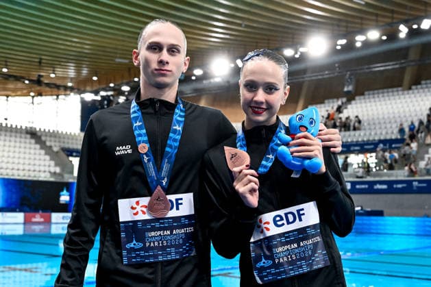 Alina Rumiantseva, Zakhar Trofimov Neutral Athletes B, bronze show the bronze medal after competing in the artistic swimming Duet Tech Mixed Final during the European Aquatics Championships at the Olympic Aquatic Center in Paris (France), August 2, 2026. Andrea Masini Deepbluemedia Insidefoto