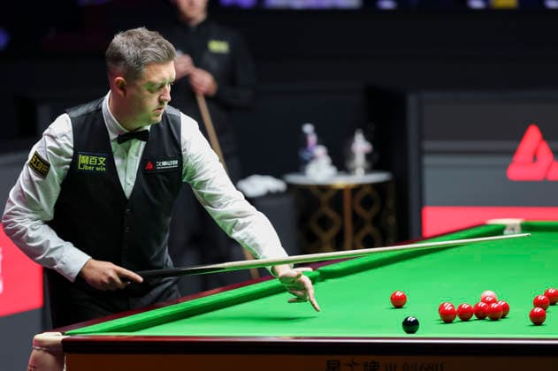 (260802) -- SHANGHAI, Aug. 2, 2026 -- Kyren Wilson looks on during the final match between Judd Trump of England and Kyren Wilson of England at the World Snooker Shanghai Masters 2026 in Shanghai, east China, Aug. 2, 2026. ) (SP)CHINA-SHANGHAI-SNOOKER-SHANGHAI MASTERS 2026-FINAL (CN) ChenxHaoming 