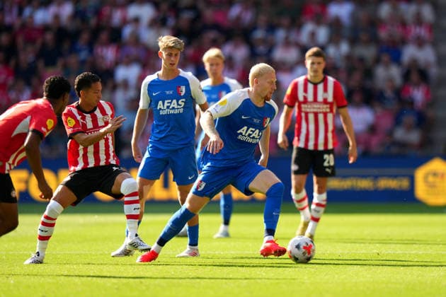 Johan Cruijff Schaal XXX: PSV Eindhoven - AZ Alkmaar Eindhoven - Mexx Meerdink of AZ Alkmaar during the final of the Johan Cruijff Schaal XXX. The official start of the 2026 2027 season. The match is set between PSV Eindhoven and AZ Alkmaar at Philips Stadion on 2 August 2026 in Eindhoven, The Netherlands. (Hero Images Nick Koole) Copyright: xNickxKoolex