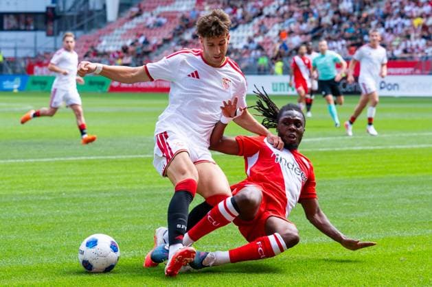UTRECHT , 02-08-2026 , Stadium Galagenwaard , season 2026 2027 , Dutch Pre-season football , match between FC Utrecht and Sevilla , picture shows Sevilla player Miguel Sierra FC Utrecht player Arthur Zagre Utrecht - Sevilla (friendly)  x205409711x Copyright: