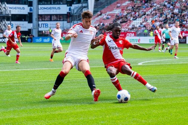 UTRECHT , 02-08-2026 , Stadium Galagenwaard , season 2026 2027 , Dutch Pre-season football , match between FC Utrecht and Sevilla , picture shows Sevilla player Miguel Sierra FC Utrecht player Arthur Zagre Utrecht - Sevilla (friendly)  x205409714x Copyright: