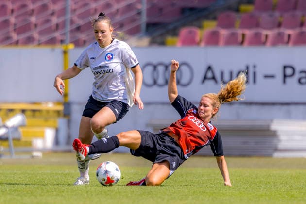 Ingolstadt, Deutschland 02. August 2026: 2. BL - Frauen - 2026 2027 - Sp. 1 - FC Ingolstadt 04 gegen 1. FFC Turbine Potsdam Im Bild: v. li. im Zweikampf Anna Turoczy (1.FFC) und Leonie Haberäcker Haberaecker (FCI) DFL DFB regulations prohibit any use of photographs as image sequences and or quasi-video ESV-Stadion Bayern *** Ingolstadt, Germany, August 2, 2026, Women’s 2nd Division 2026–2027, Matchday 1: FC Ingolstadt 04 vs. 1 FFC Turbine Potsdam. Pictured from left in a tackle: Anna Turoczy (1 FFC) and Leonie Haberäcker (Haberaecker, FCI). DFL and DFB regulations prohibit any use of photographs as image sequences and or quasi-video ESV Stadion Bayern Copyright: xFotostandx xSchäferx