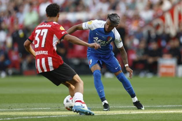 EINDHOVEN , 02-08-2026 , Philips Stadium , Dutch football Johan Cruijff Schaal season 2026 2027, Match between PSV - AZ , picture shows , AZ player Weslley Patati PSV - AZ (JC Cup)  x205411567x Copyright: